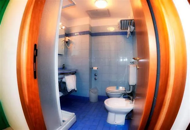 Hotel Boston Livorno 3*,