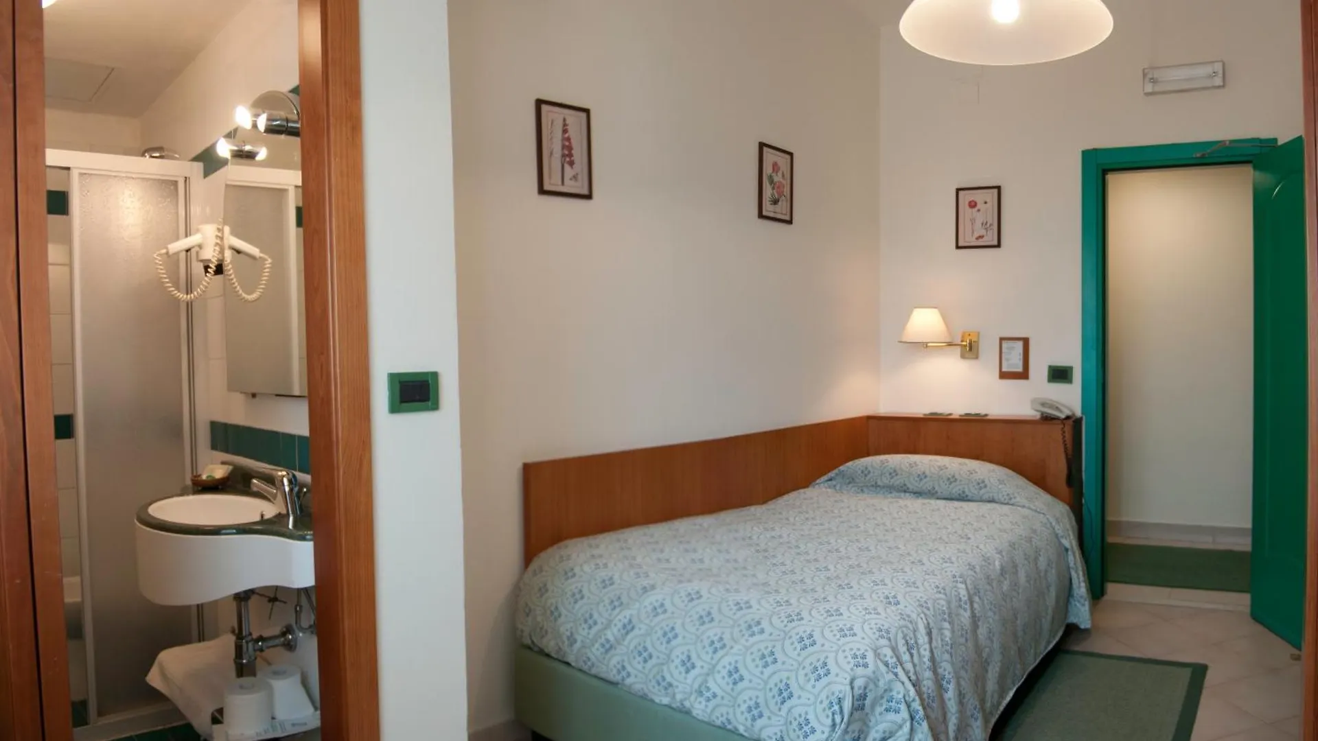 ***  Hotel Boston Livorno Italy